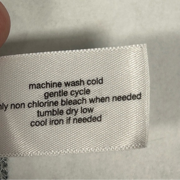 2 for$15 Lane Bryant Gray Floral Long Sleeve V-neck Top - Picture 6 of 11